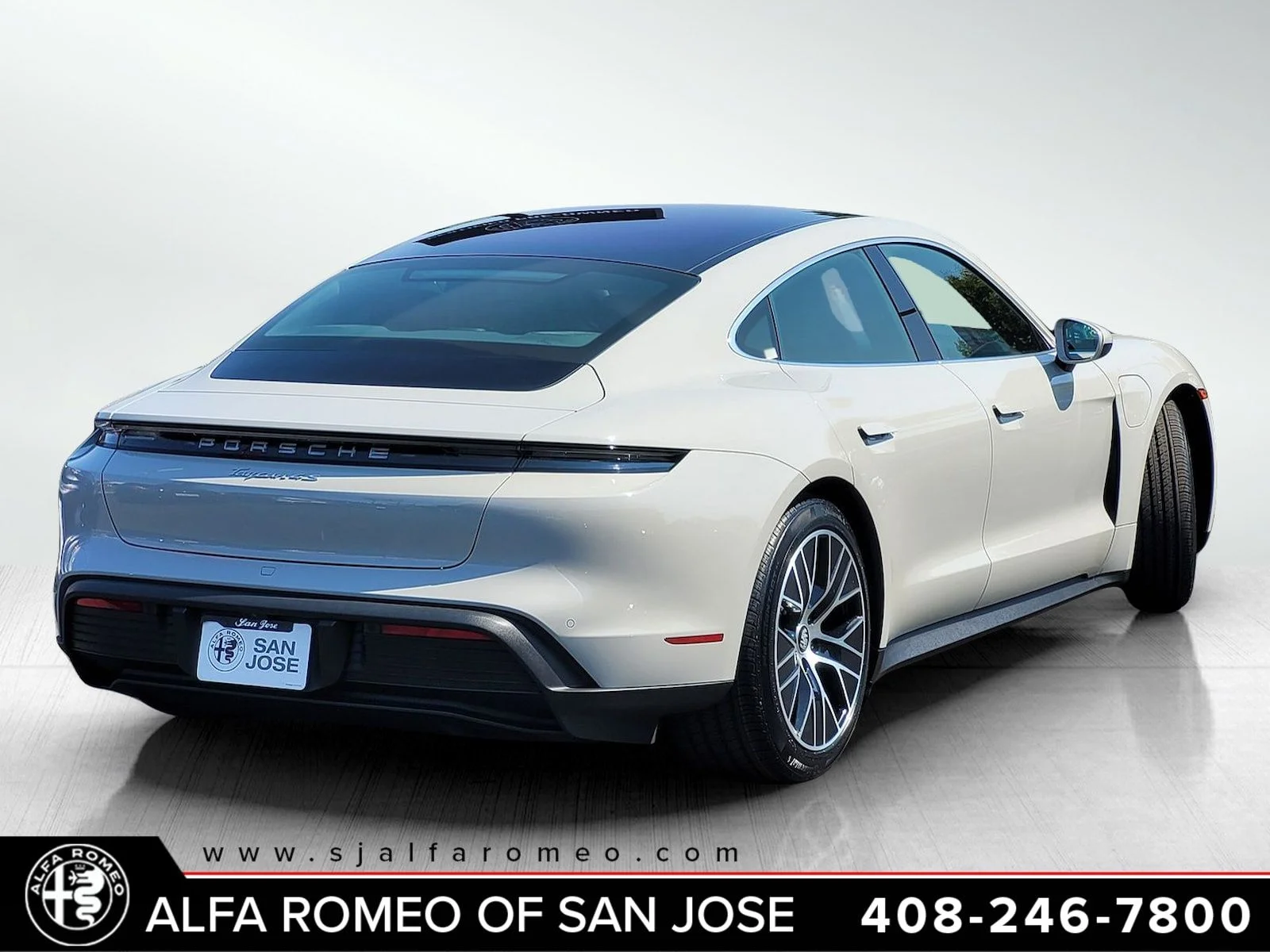 Used 2021  Porsche 4S image 3