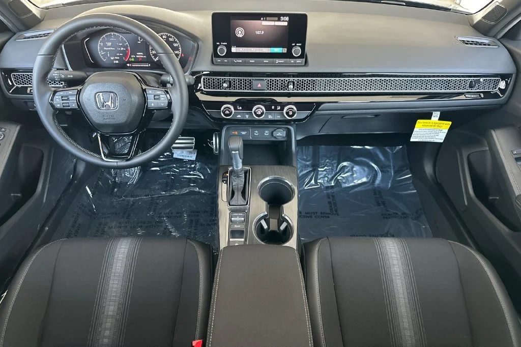2026 Honda Civic Hatchback Sport - Photo 14