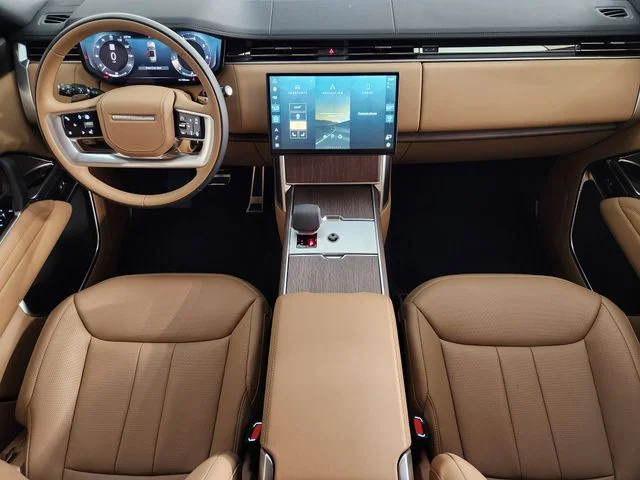 New 2026 White Land Rover SE image 4