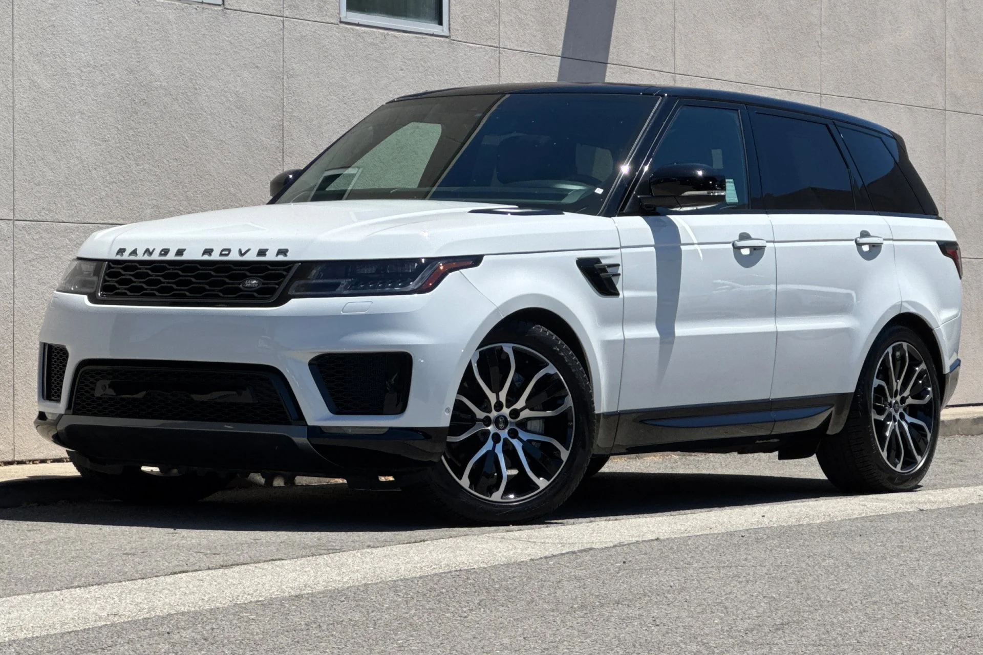 2022 Land Rover Range Rover Sport 3.0 MHEV HSE Silver Edition's photo