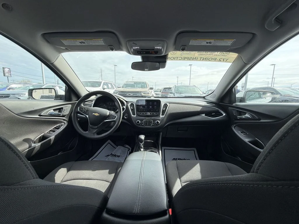 Used 2021 White Chevrolet LT image 10