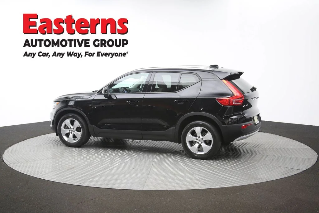 Used 2019 Black Volvo Momentum image 60
