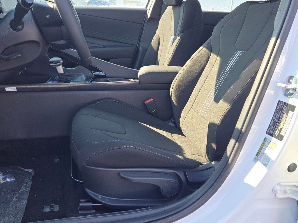 New 2026 White Hyundai SEL Sport image 21