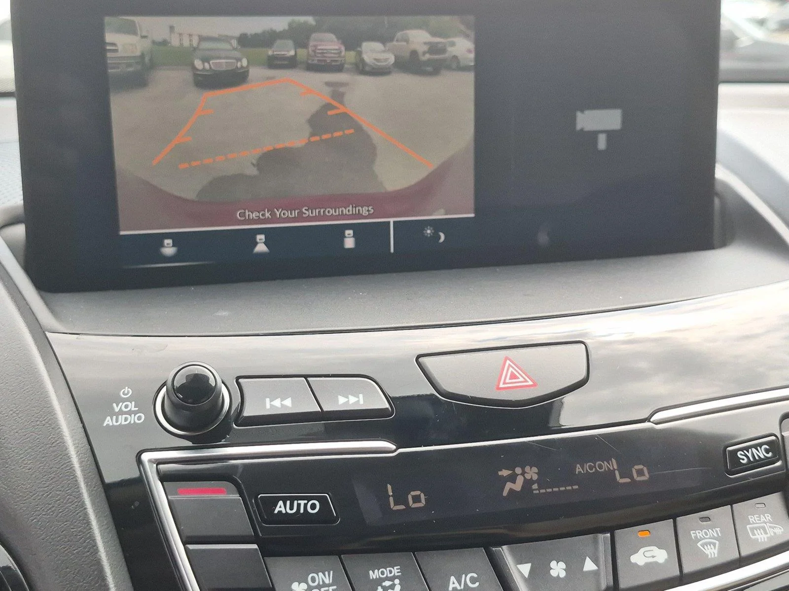 Used 2021 Performance Red Pearl Acura BASE image 25