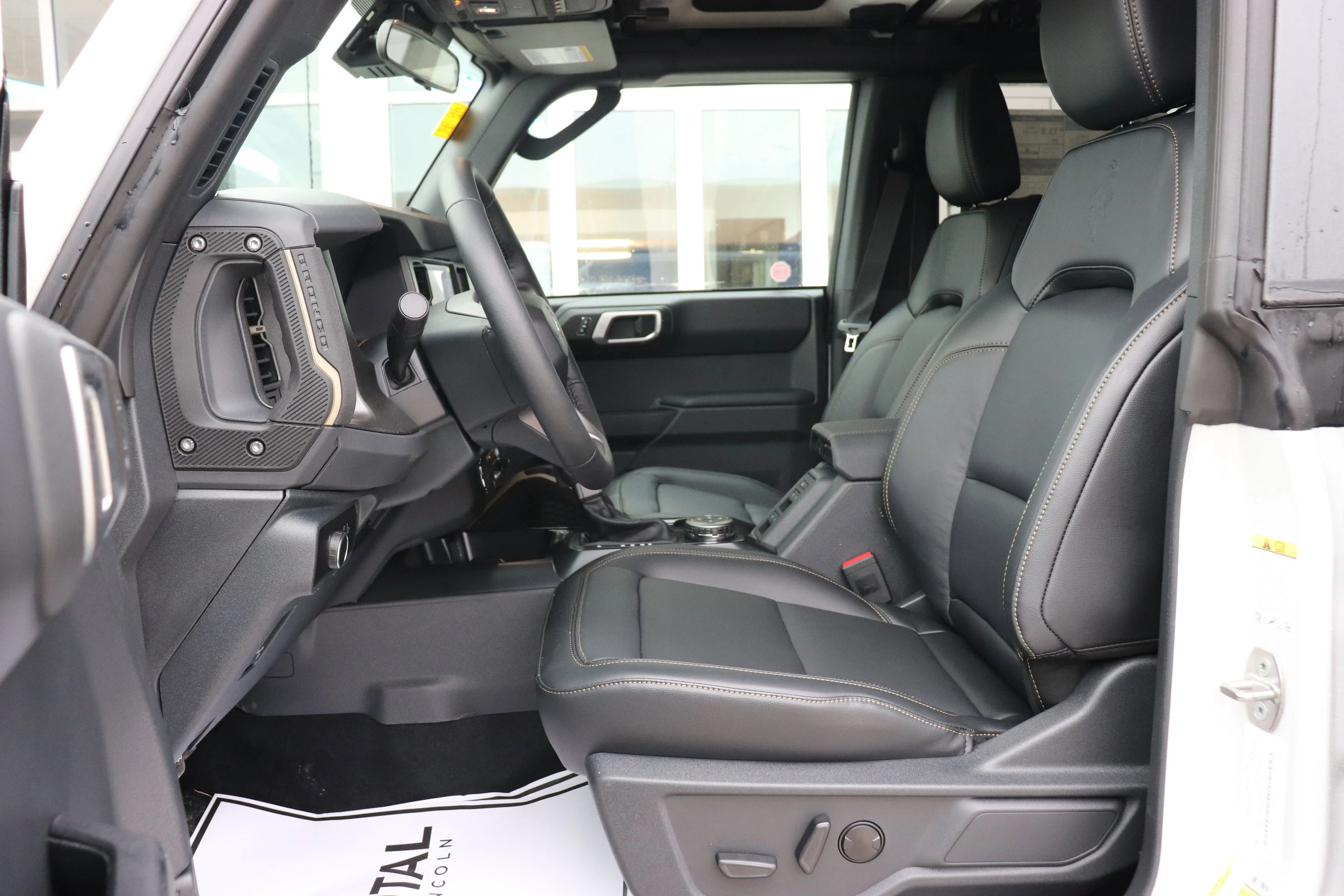 New 2026 AVALANCHE GREY Ford Badlands image 6