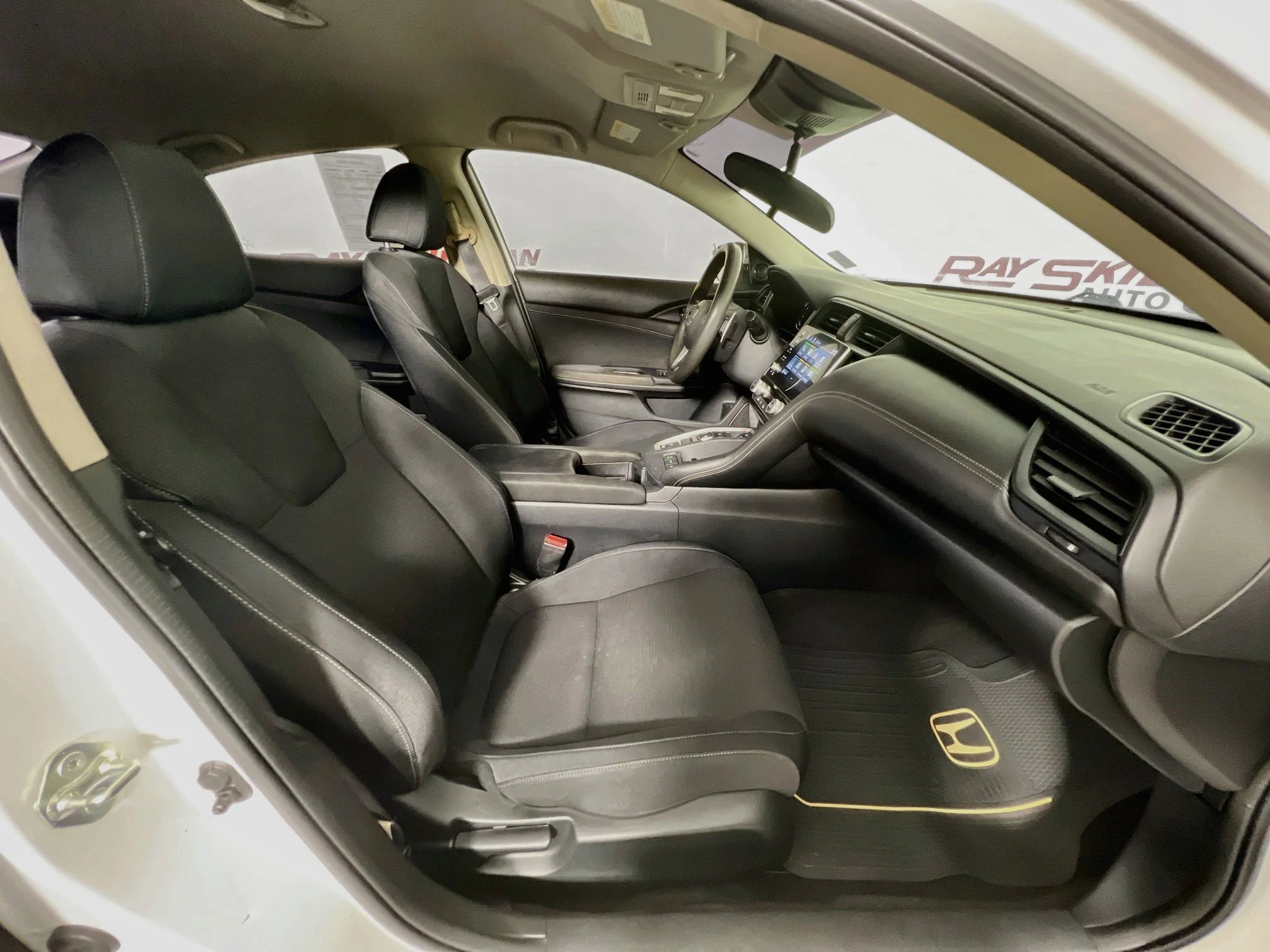 Used 2020 White Honda EX image 36