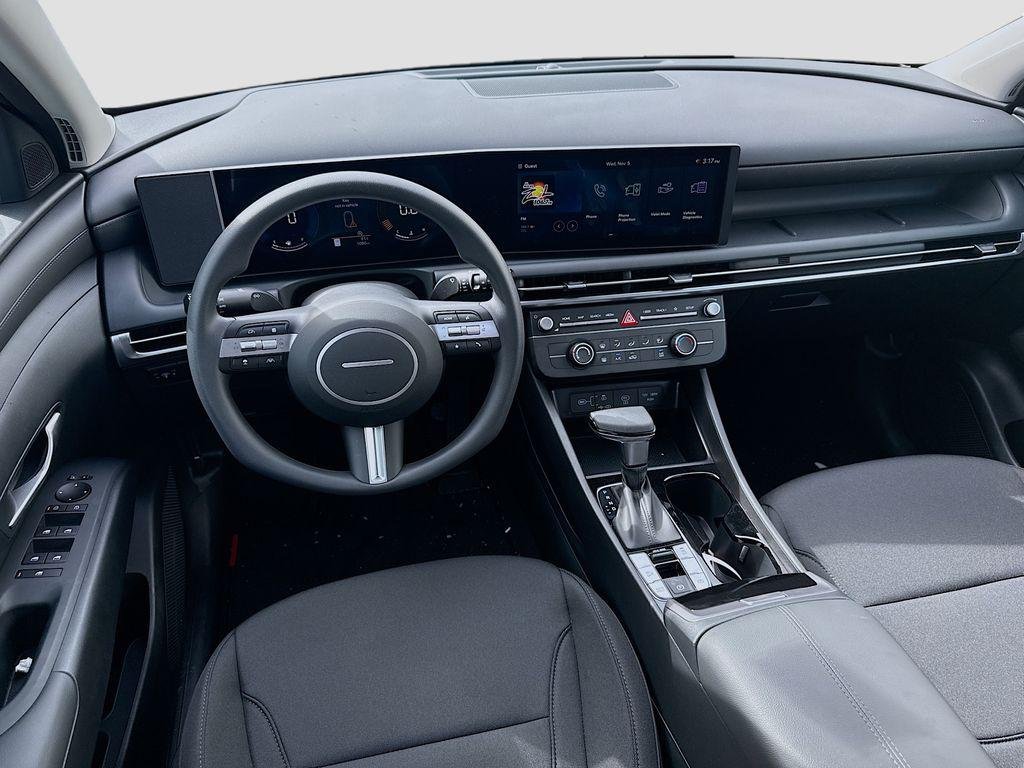 2025 Hyundai Tucson SE - Photo 15