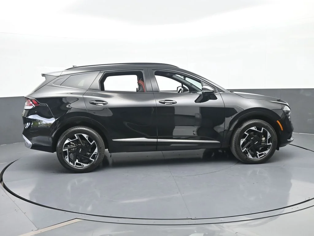 Used 2024 Ebony Black Kia SX-Prestige image 6