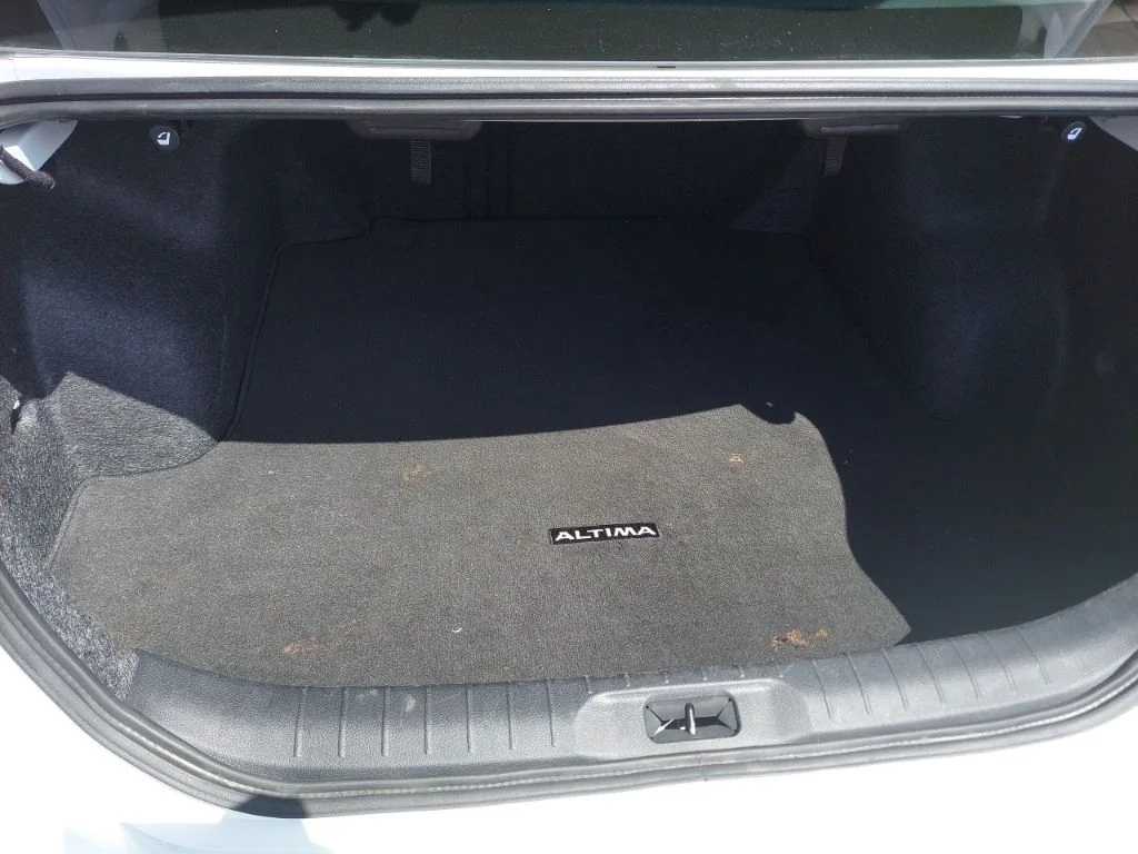 Certified Used 2025 White Nissan 2.5 SV image 36