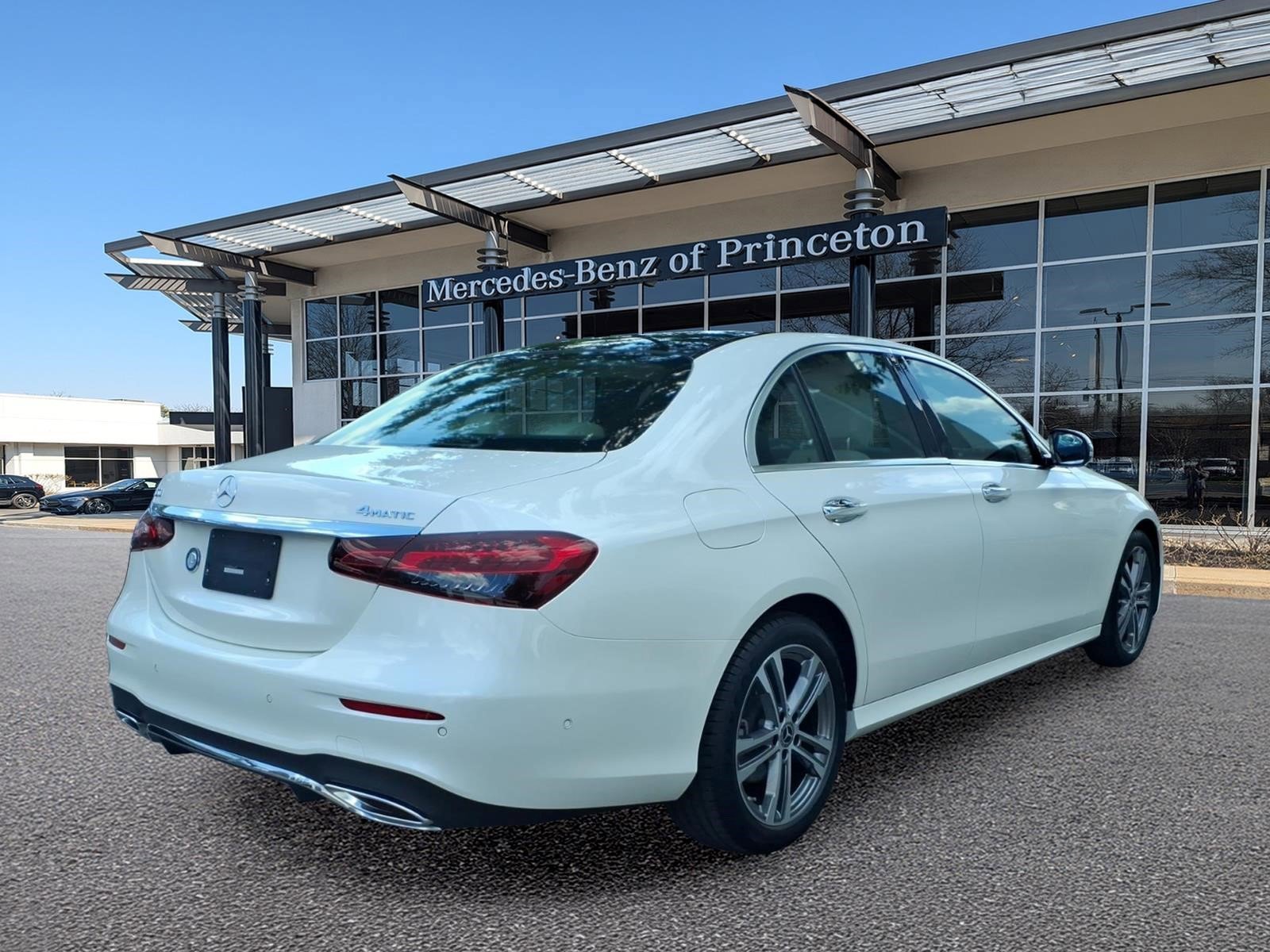 Certified Used 2023 MANUFAKTUR Diamond White Mercedes-Benz E 350 4MATIC® Sedan image 3