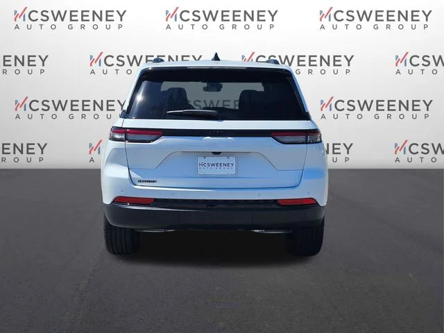 New 2025 Bright White Clear-Coat Exterior Paint Jeep Altitude image 4