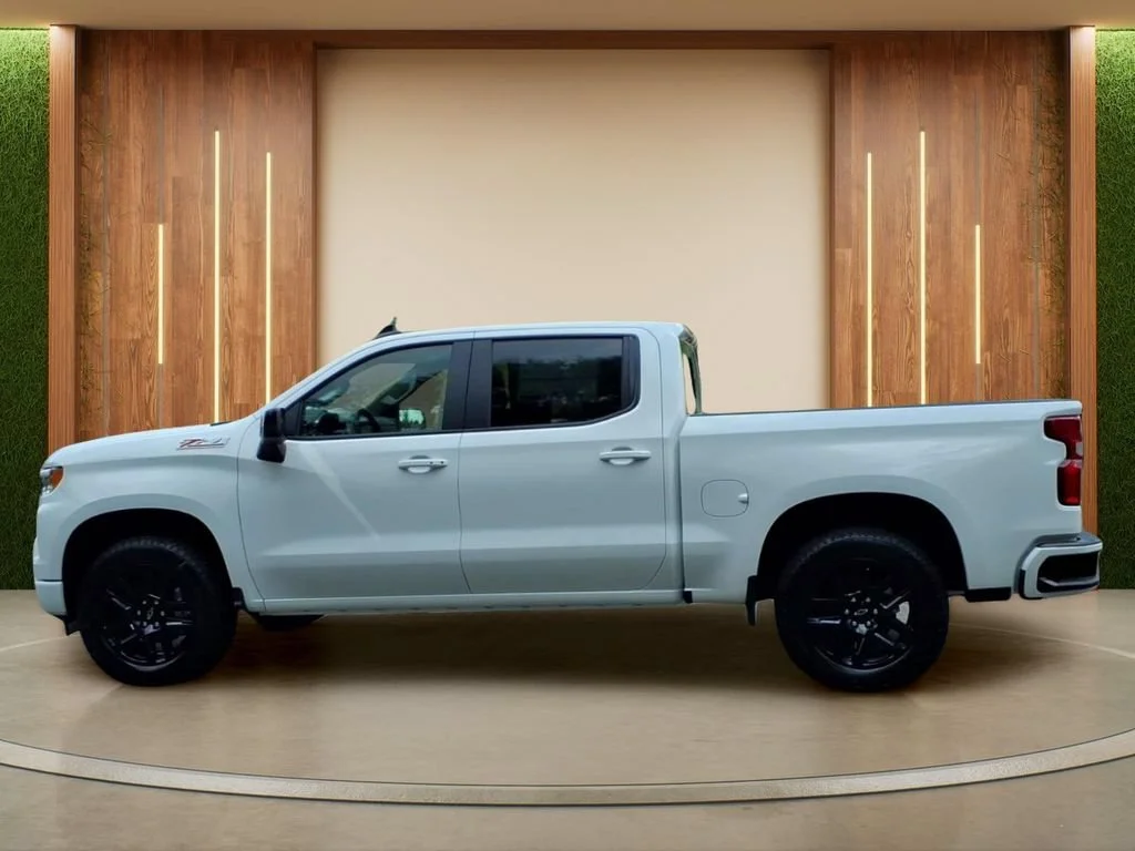 New 2026 Summit White Chevrolet RST image 28