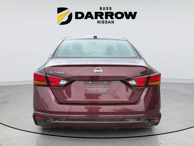 Used 2025 Red Nissan 2.5 SV image 4