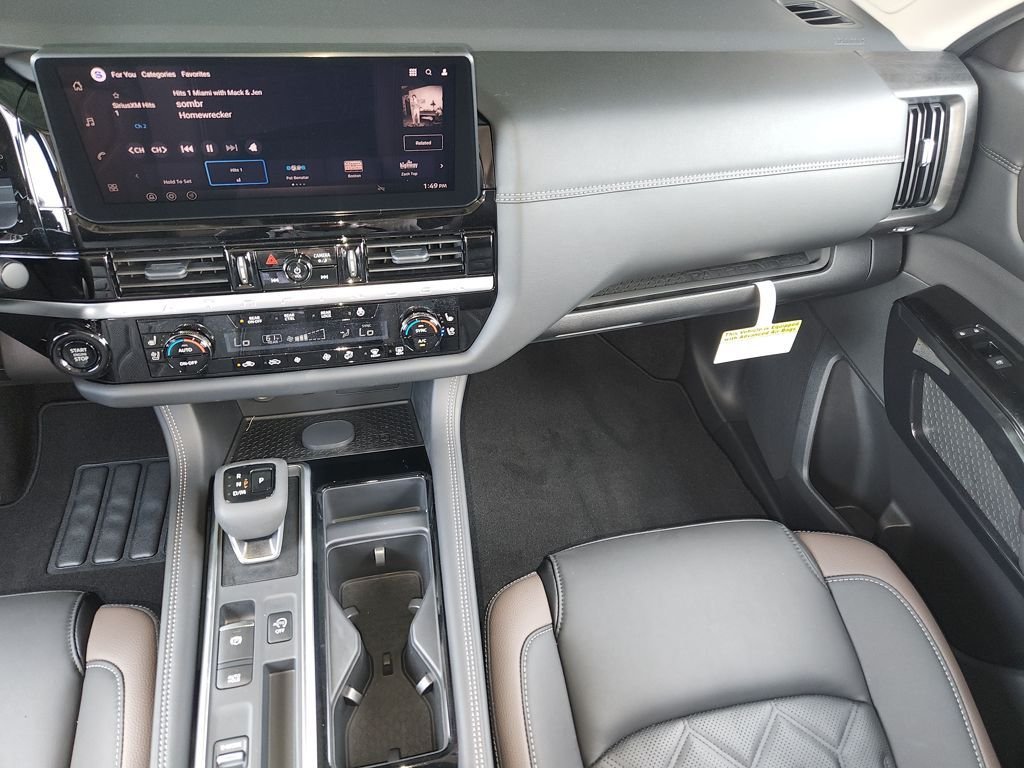 New 2026 Everest White Pearl TriCoat Nissan Platinum image 15