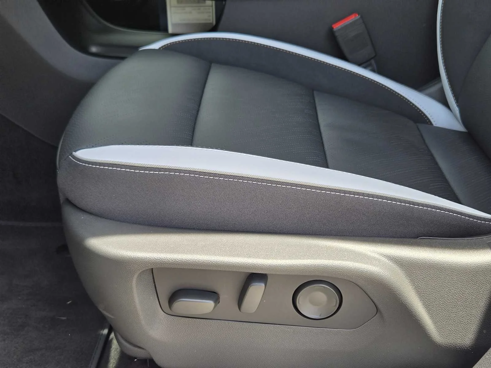 2026 Buick Envision Sport Touring - Photo 16
