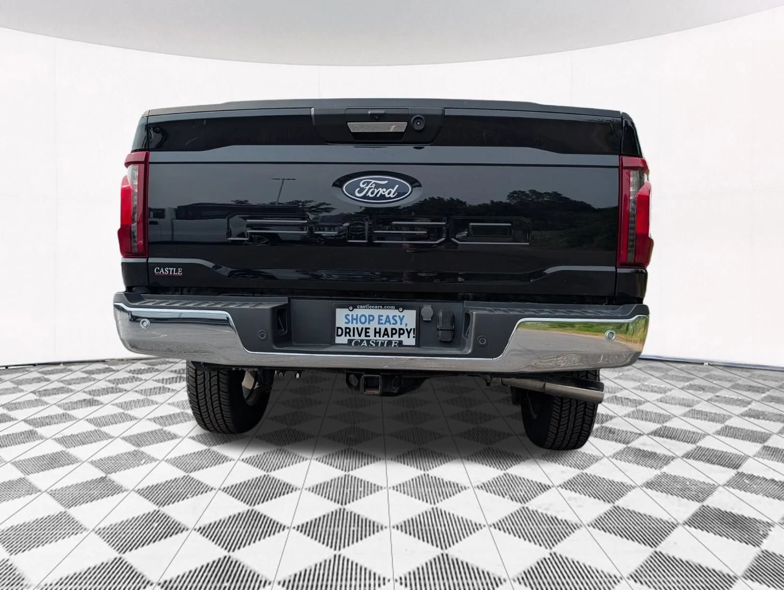 Used 2024 Black Ford XLT image 14