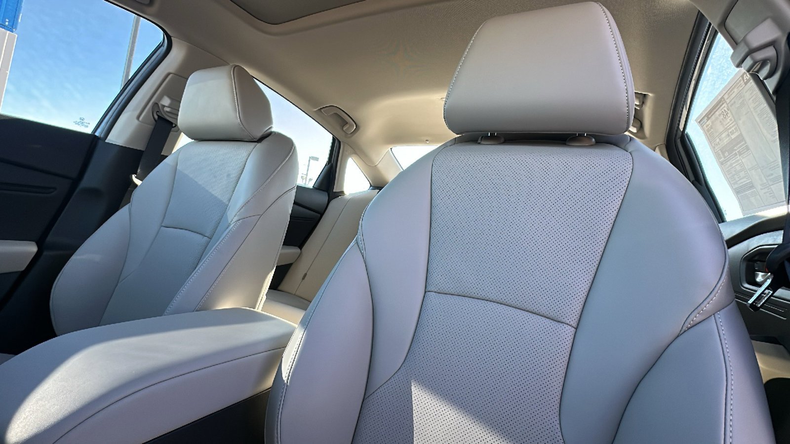 2025 Honda Accord Hybrid EX-L - Photo 11