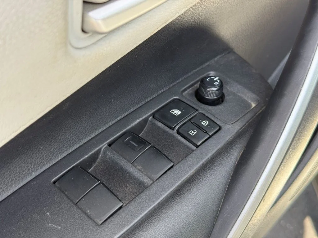 Used 2020 White Toyota SE image 10