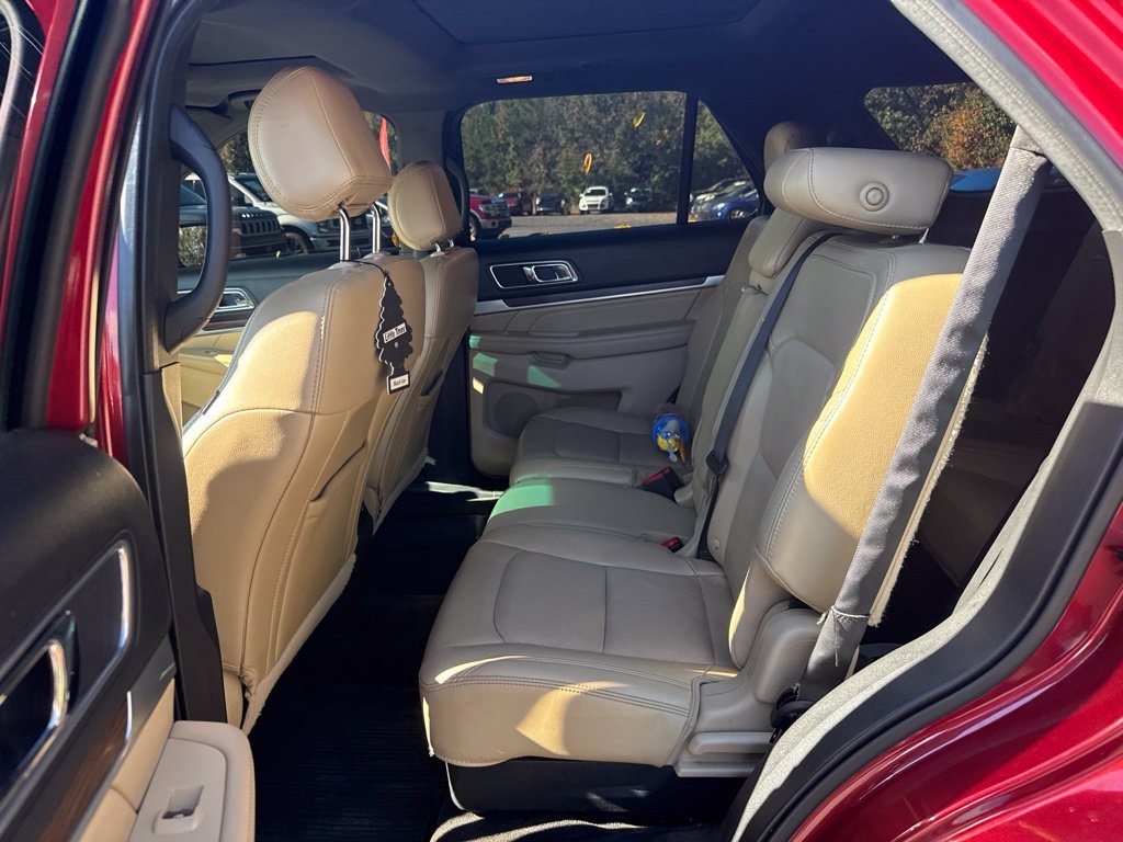 Used 2017 Red Ford Limited image 6