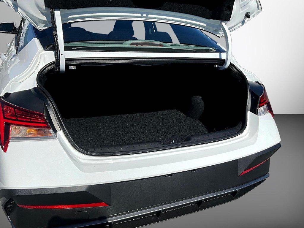 New 2026 White Hyundai Blue image 7