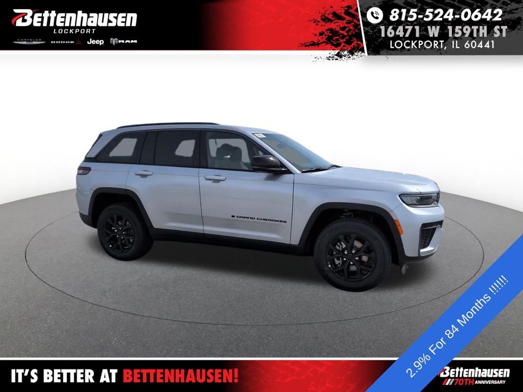 New 2026 Silver Zynith Exterior Paint Jeep Laredo Altitude image 4