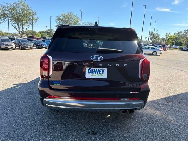 Used 2024 Sierra Burgundy Hyundai Calligraphy image 4