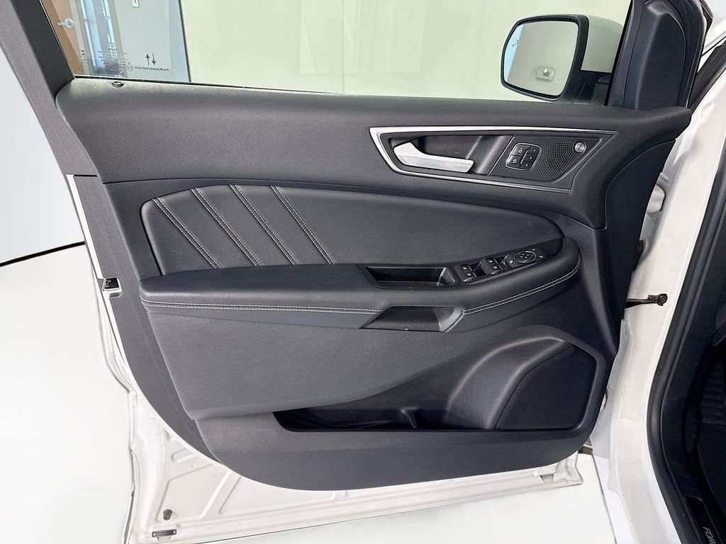 Used 2020 White Metallic Ford ST image 24