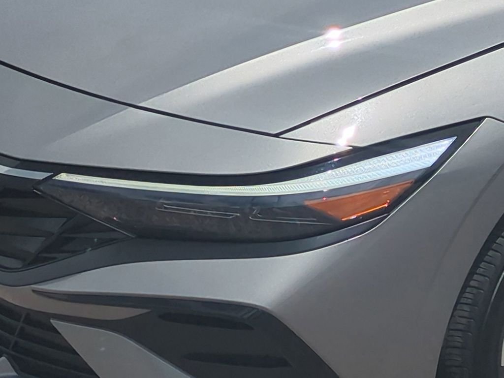 2024 Hyundai Elantra SEL - Photo 10