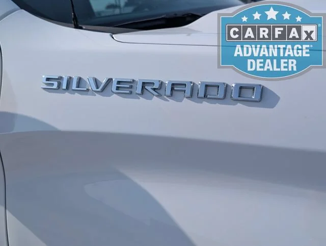 Used 2024 Summit White Chevrolet LT image 34
