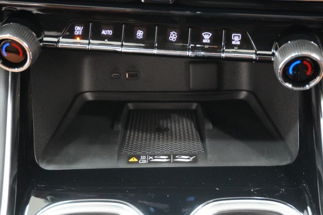 2027 Chevrolet Traverse Z71 - Photo 30