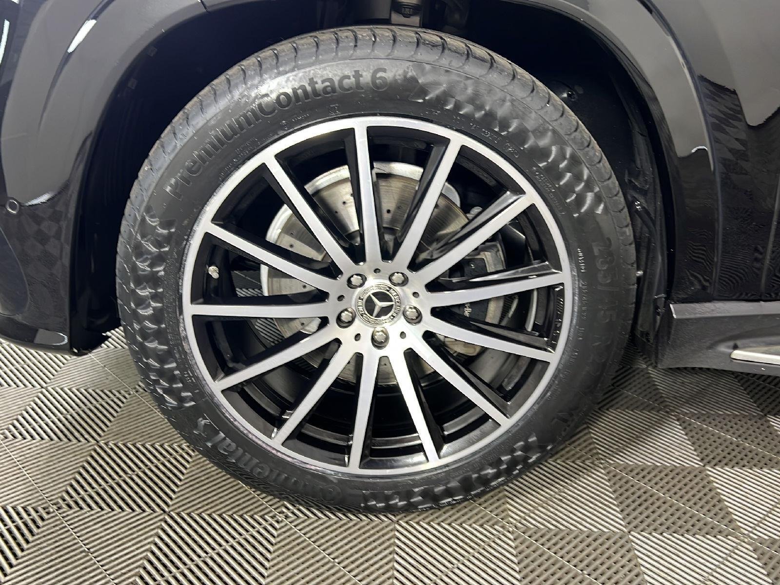 Used 2024 Obsidian Black Metallic Mercedes-Benz GLS 580 image 14
