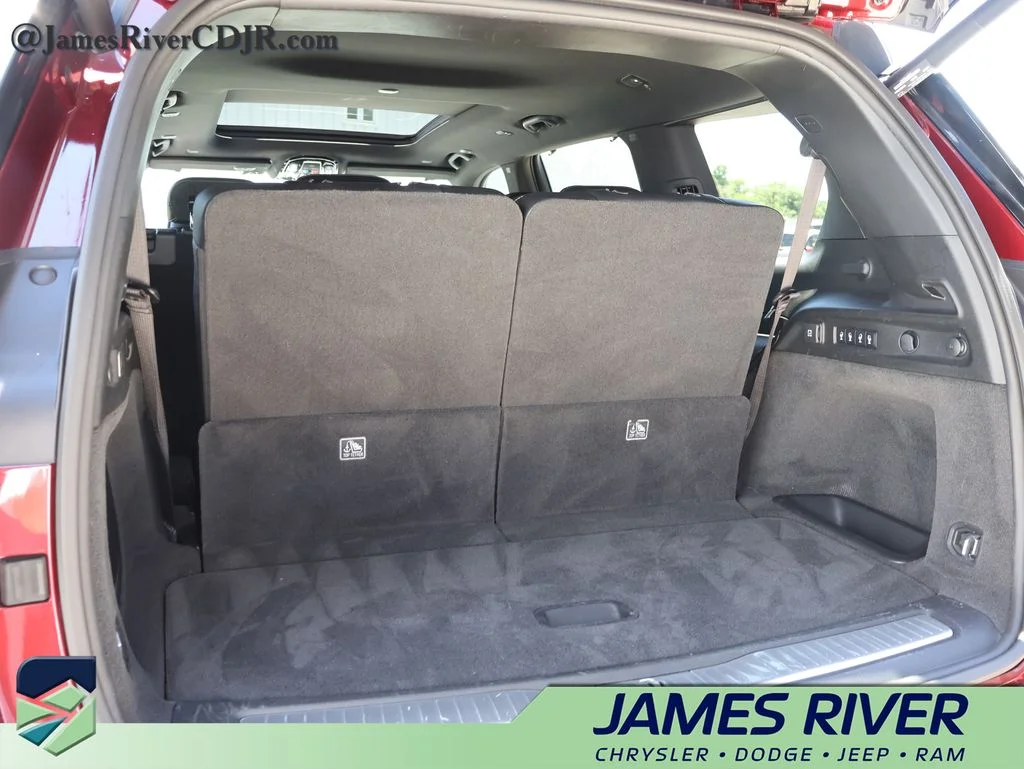 Used 2022 Red Jeep Overland image 16