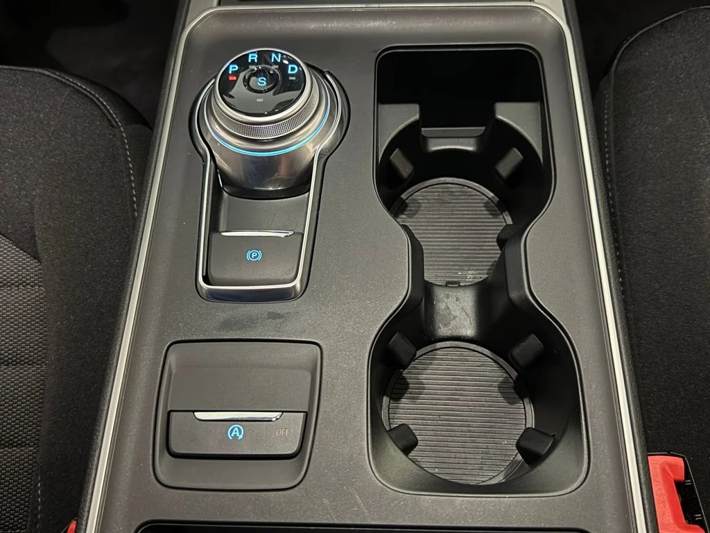 New 2024 Black Ford SE image 15