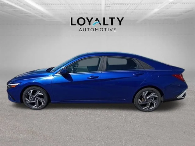 Used 2025 Blue Hyundai SEL Convenience image 2