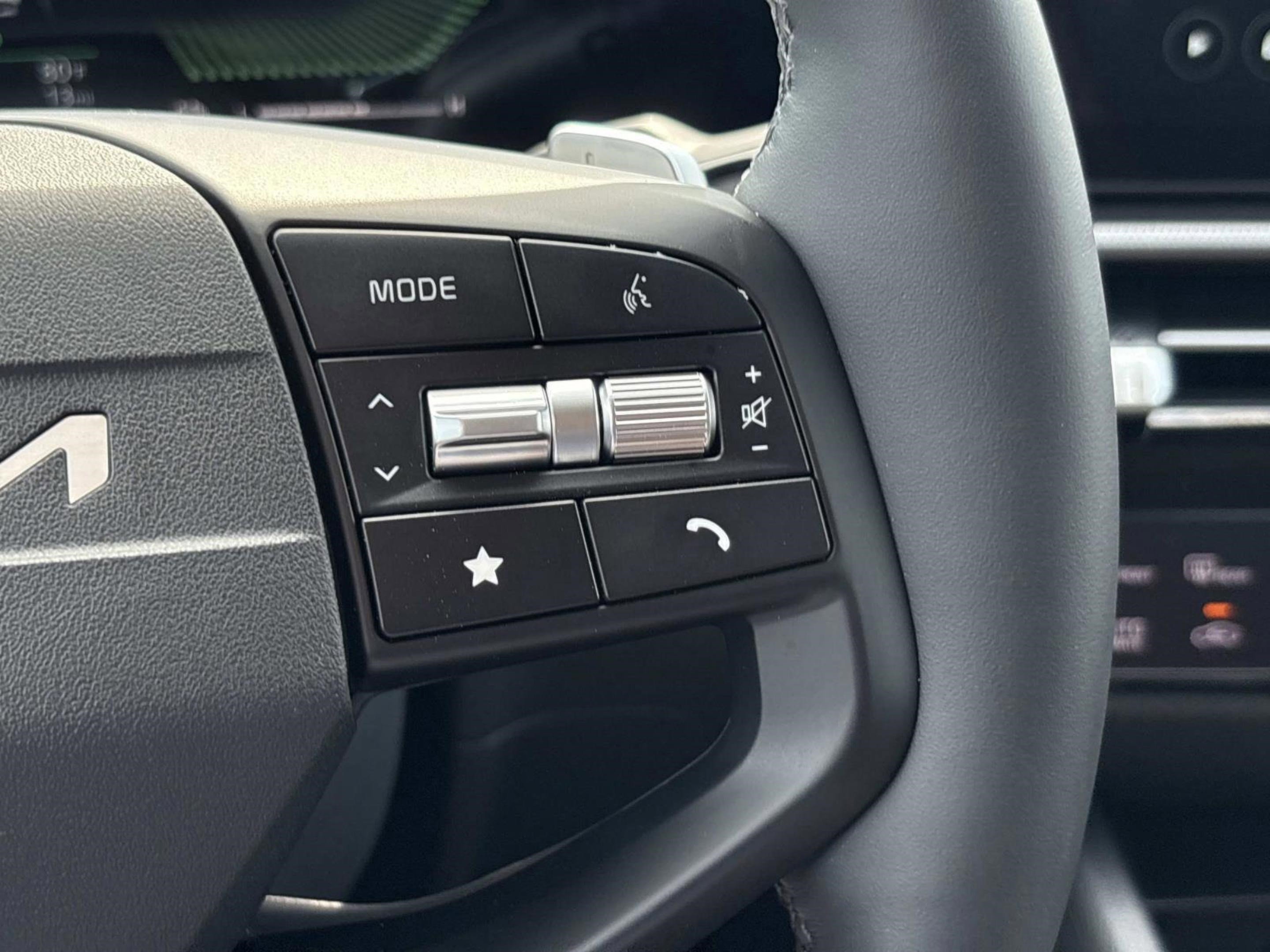 New 2026 Fusion Black Kia LX image 23