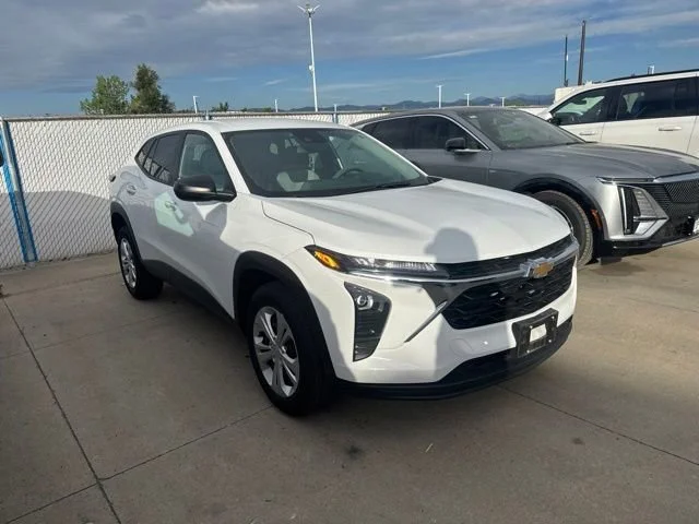 Used 2024 Summit White Chevrolet LS image 3