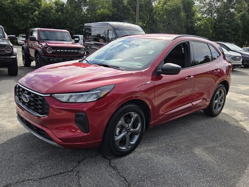 Used 2024 Rapid Red Metallic Tinted Clearcoat Ford ST-Line image 4