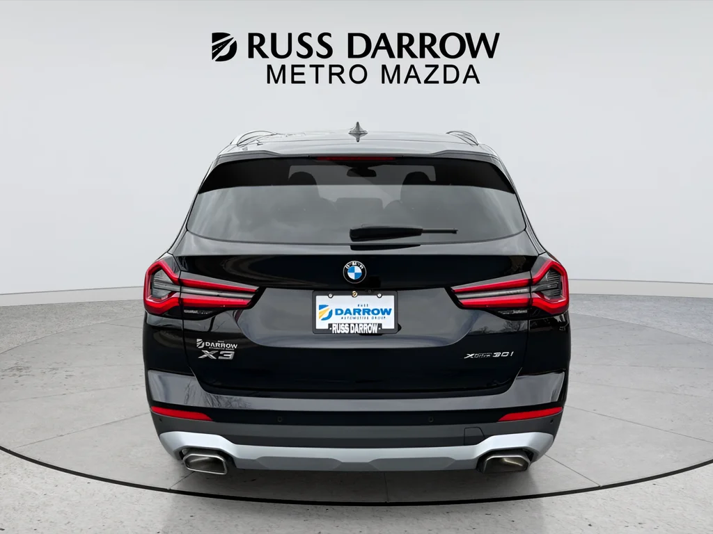 Used 2023 Black BMW xDrive30i image 4