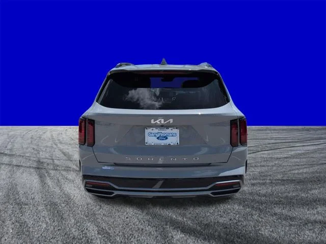 Certified Used 2022 Wolf Gray Kia EX image 5
