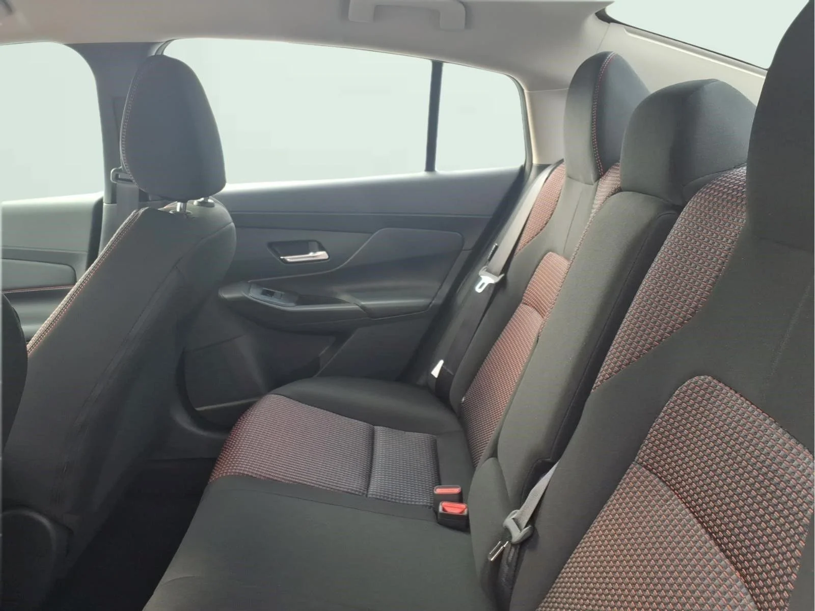 New 2026 Aspen White TriCoat / Super Black Two-tone Nissan SR image 7