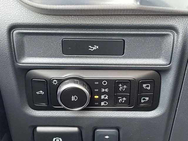 New 2026 Oxford White Ford Lariat® image 18