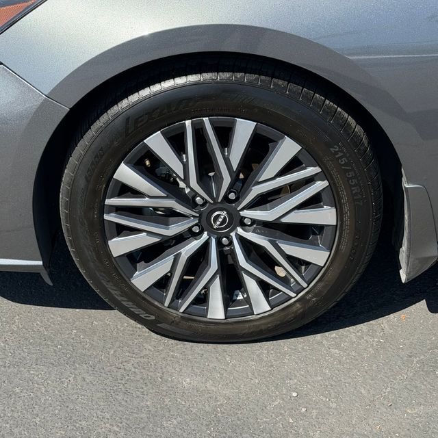 Used 2023 Gray Nissan 2.5 SV image 11
