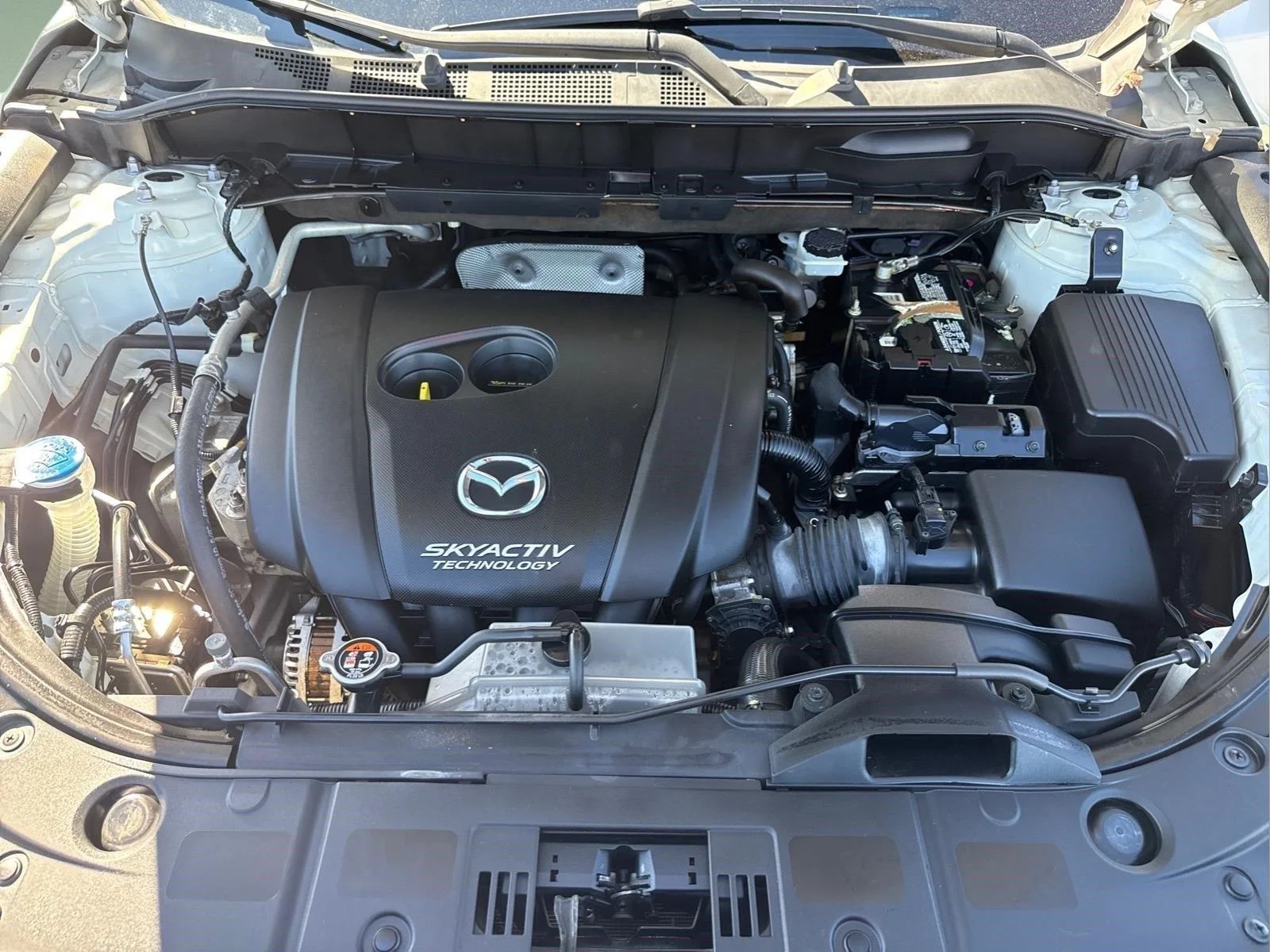 Used 2017 Snowflake White Pearl Mica Mazda Grand Touring image 14
