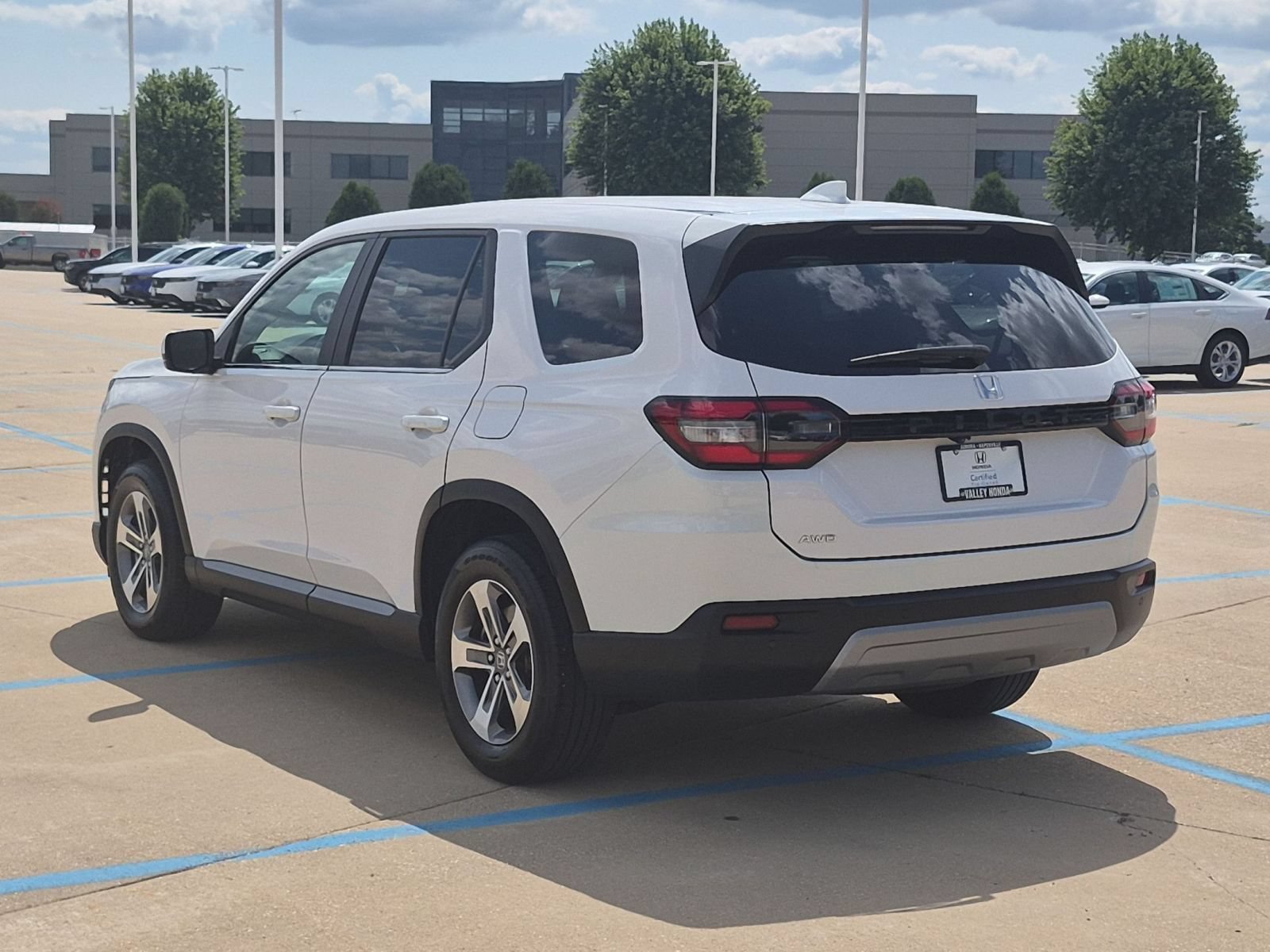 2024 Honda Pilot EX-L - Photo 8