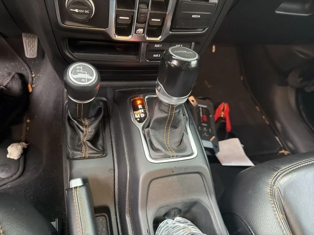Used 2021 Black Clearcoat Jeep Overland image 7