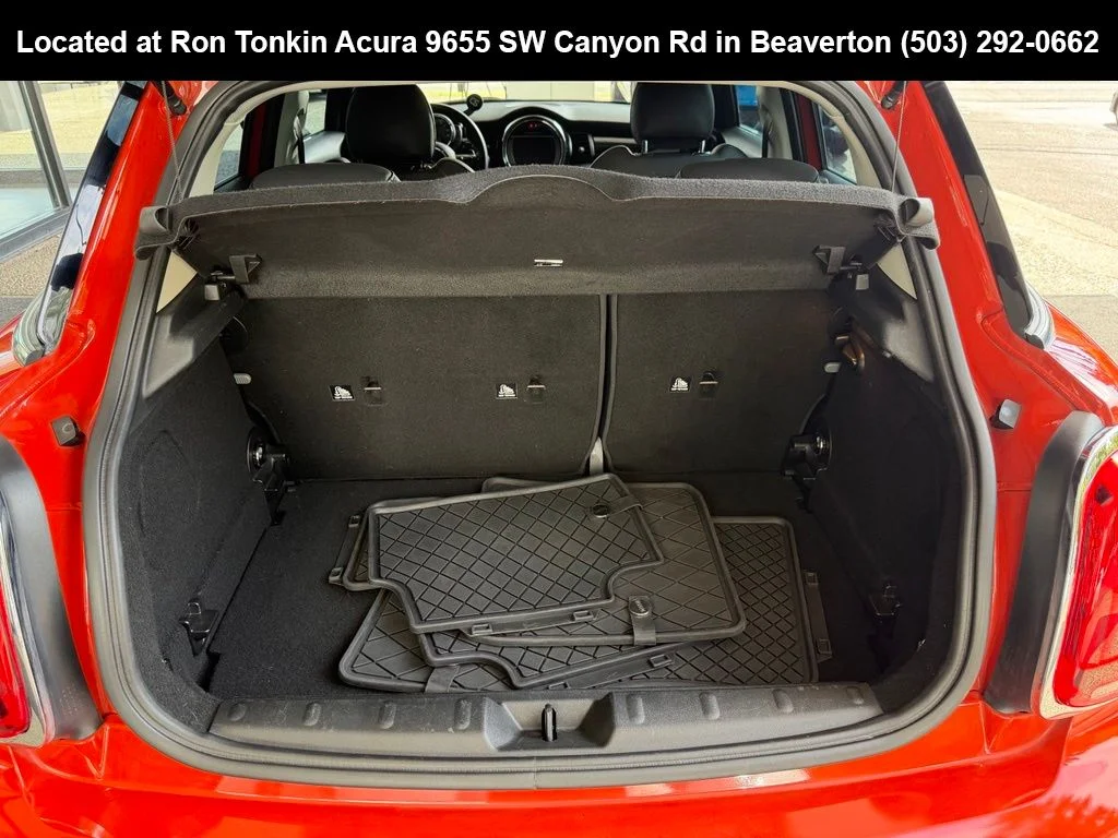Used 2019 Solaris Orange Metallic MINI Classic image 10