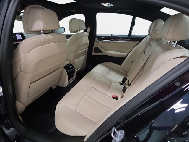Used 2019 Carbon Black Metallic BMW M550i xDrive image 12