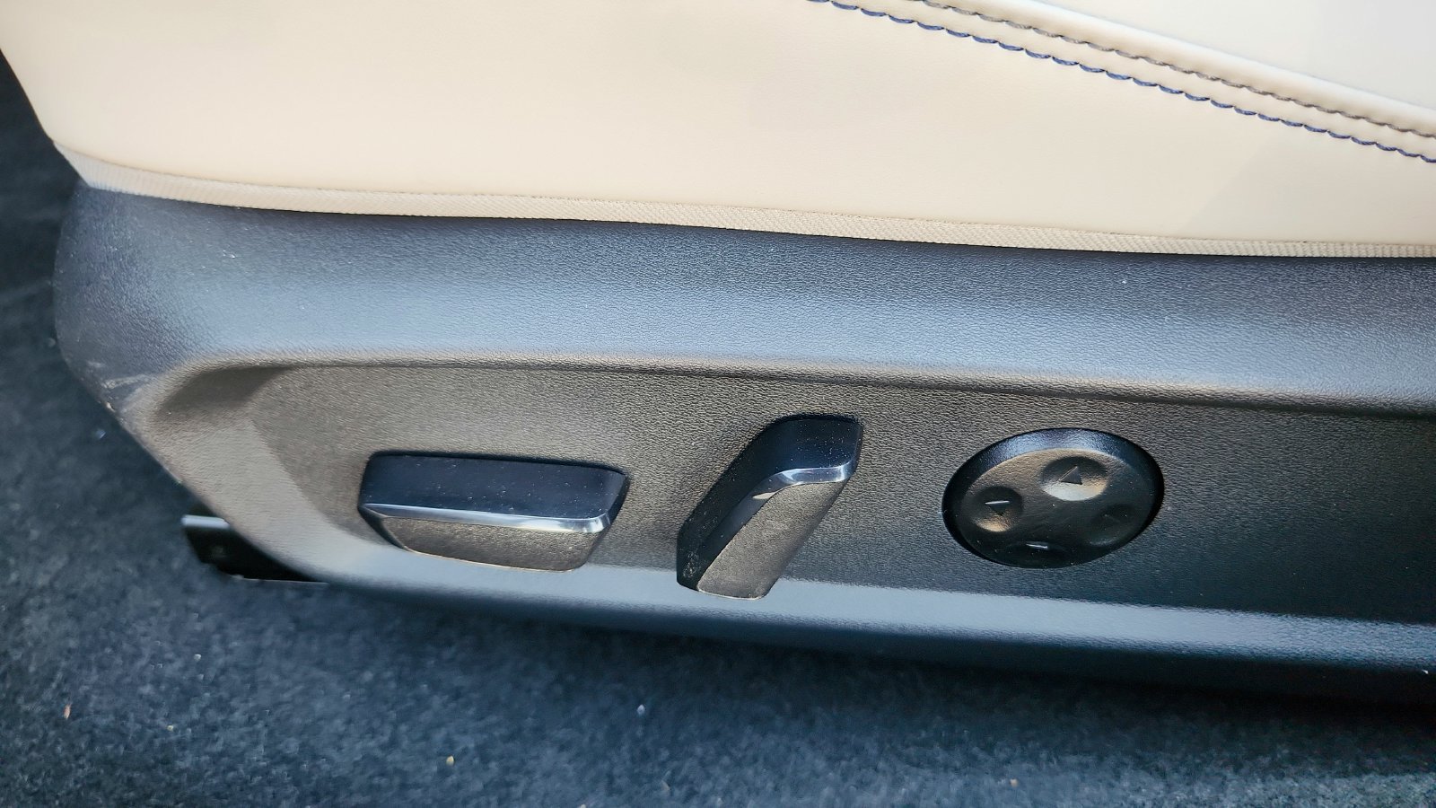 2026 Nissan Sentra SL - Photo 13