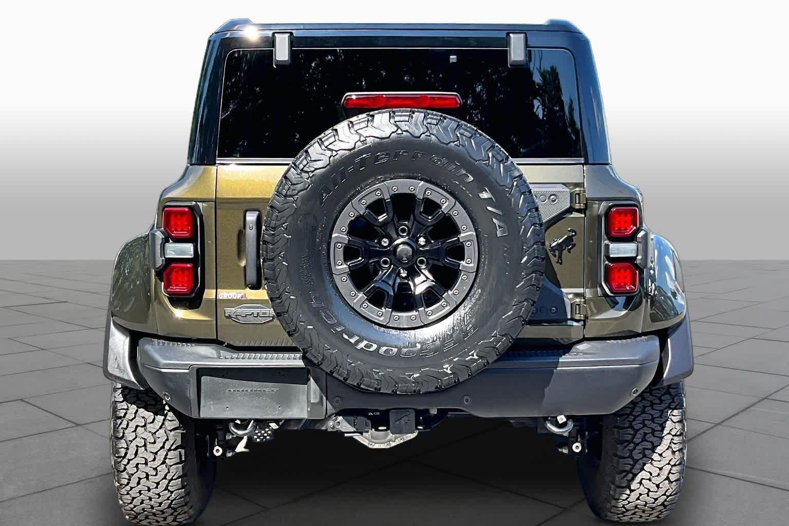 Used 2025 Shelter Green Metallic Ford Raptor image 5