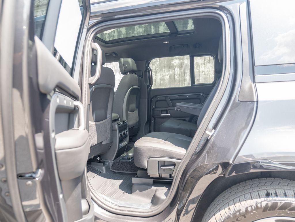 New 2026 Gray Land Rover V8 image 20